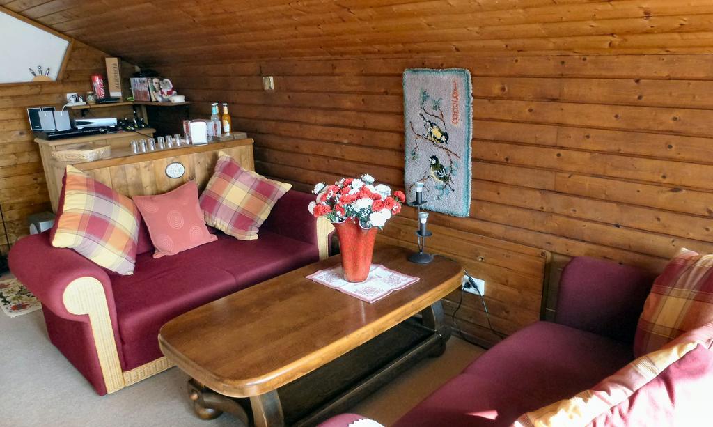 Haus Tapestry Hotell Nötsch Rum bild